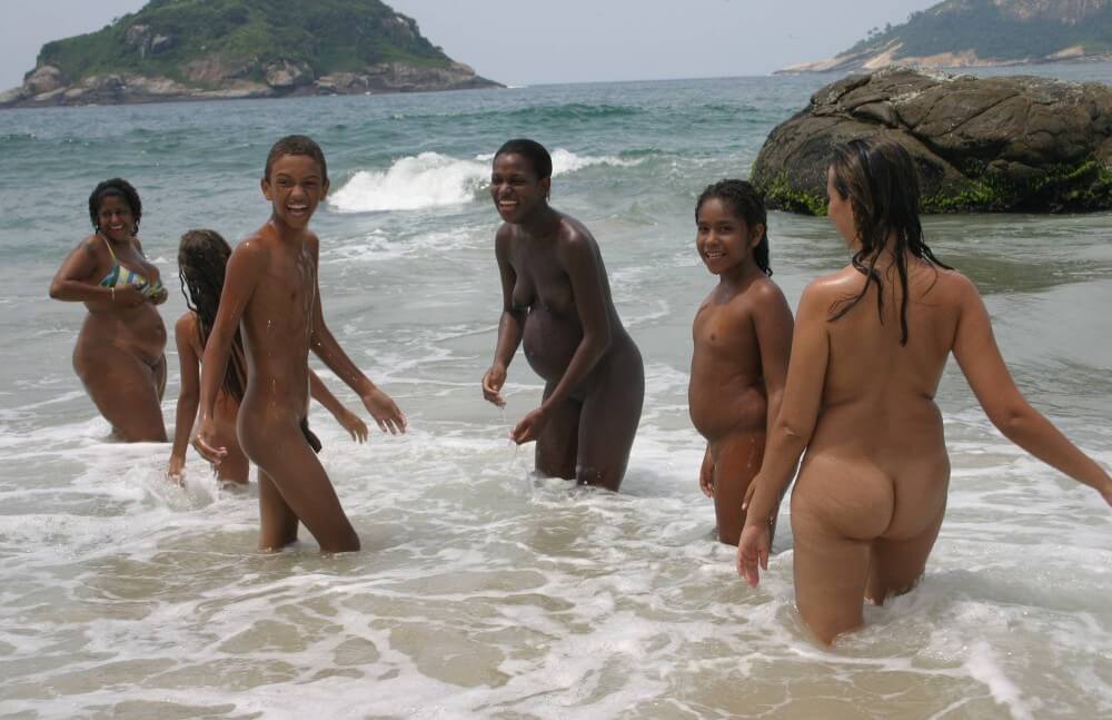 Brazils Endless Water Fun pics - Naturists live in harmony and tranquility
