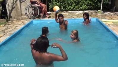 Oceanic Backyard Noon # 1 Full HD - Naturism as a Way of Life