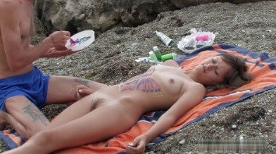 Naked body art on the beach Full HD video - Naturism and society