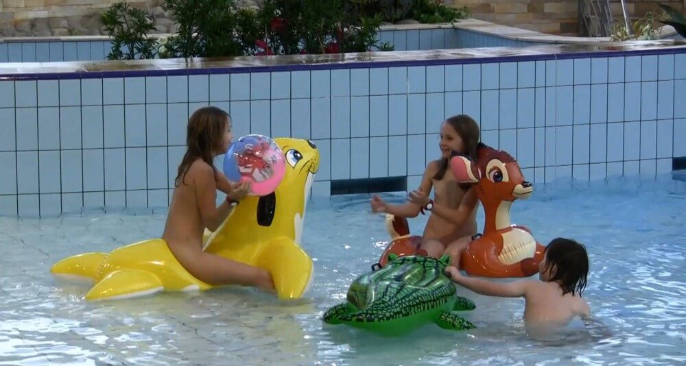 Aqua Extravaganza 1 Full HD - Nudism and naturism encourage a love of nature and oneself