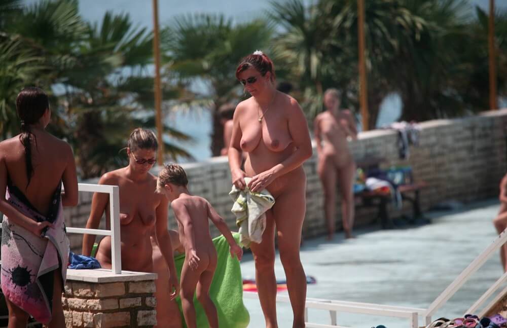 Boardwalk Biking pics - Completely naked people on planet Earth