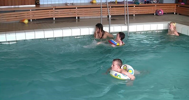 Swimming center club Full HD - Freedom as the core principle of naturism