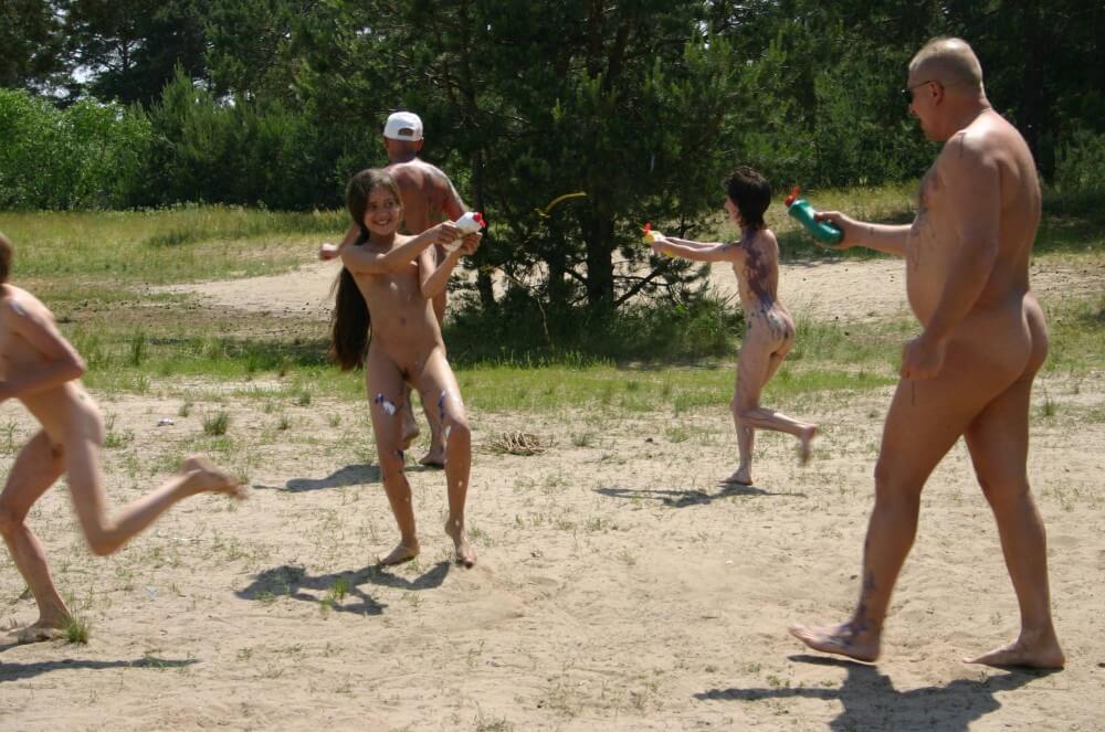 Kiev Group Painting Wild pics - We are naked in the bosom of nature