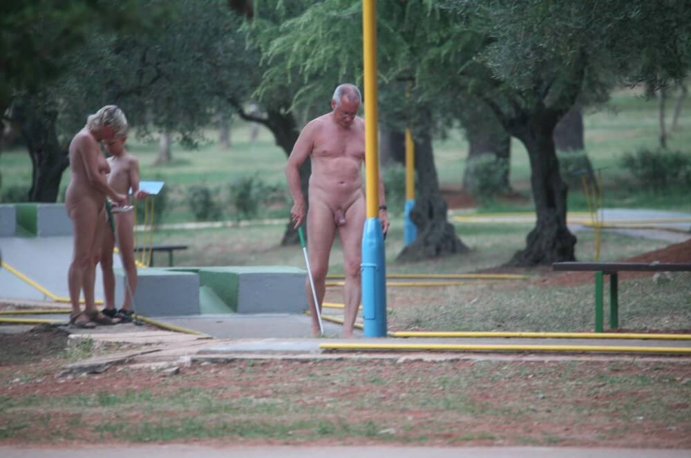Mini-Golf Nude Participants pics - Naturism and the ecological sustainability of natural recreation areas