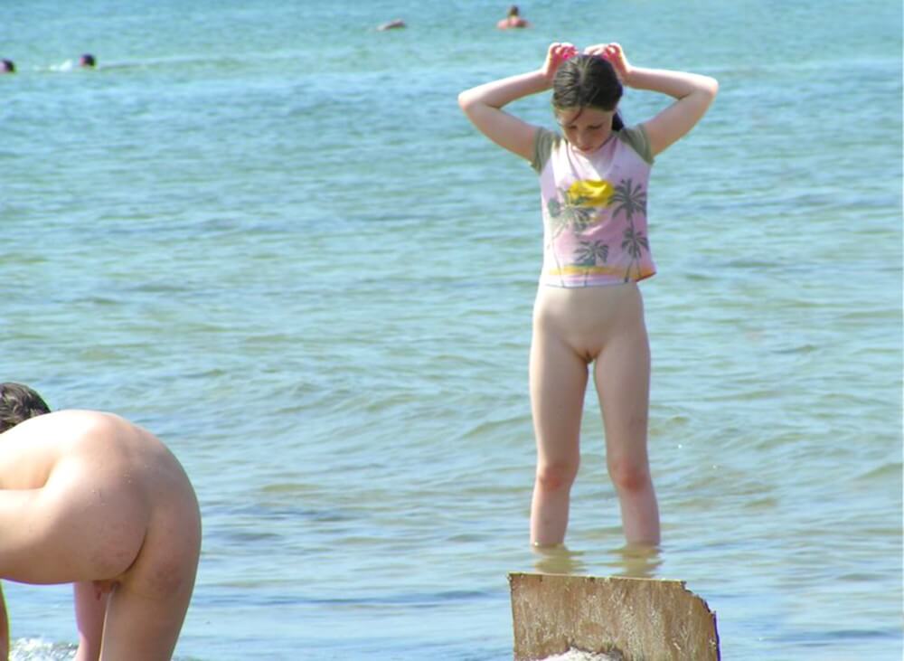 Crazy dirty girls - A naturist strives for inner harmony and emotional balance