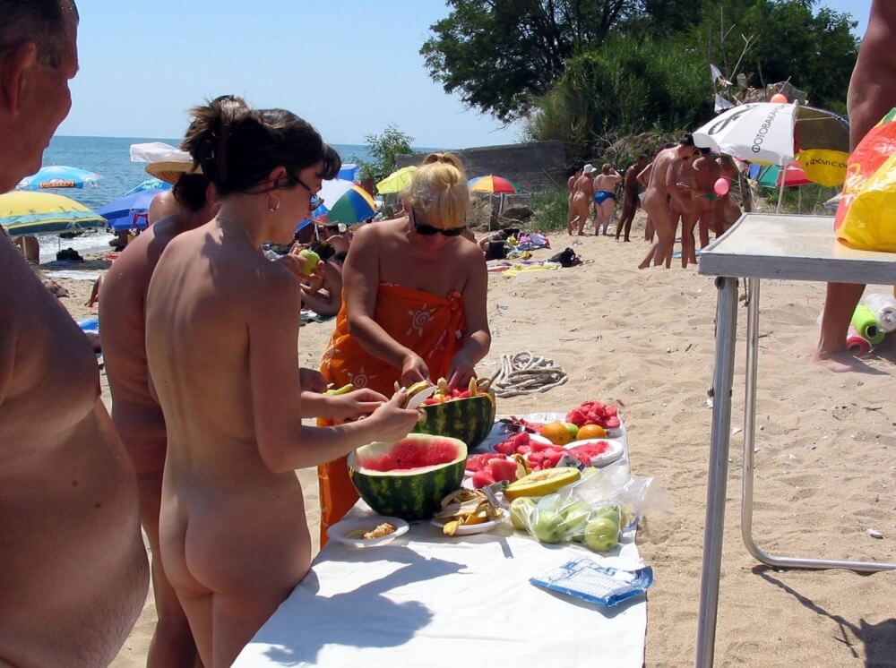 Bulgarian Nude Day Preps pics - The emergence of naturism is linked to the name of Soren Sorensen