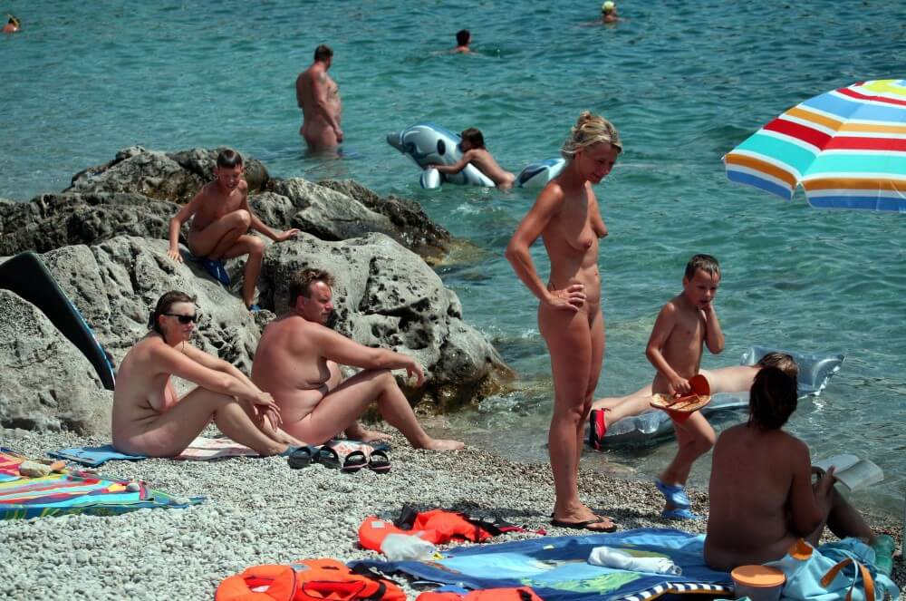 Rock Side Family Camping pics - A love of the sun and fresh air are important values for those who practice naturism and nudism