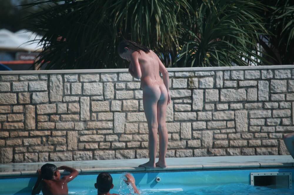 Naturist Pool-Side Singles pics - People who practice nudism also believe that everyone is equal, regardless of circumstances