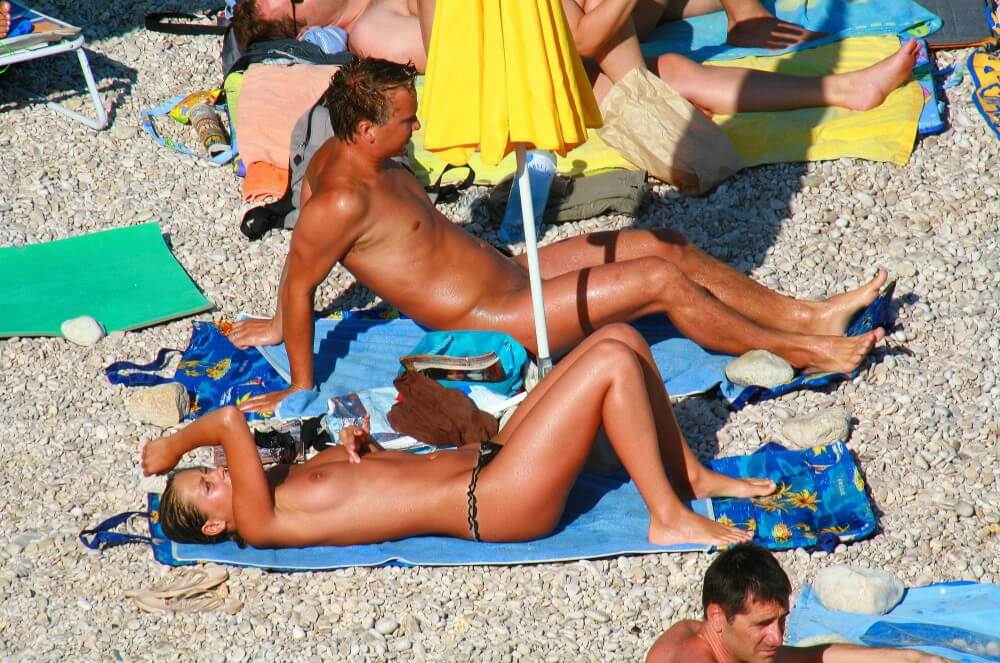 Ula FKK Bikini Couples Day pics - Naturism as a lifestyle
