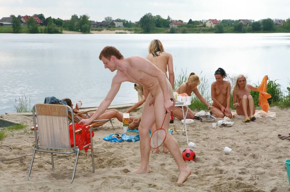 Lakeside Outdoor Activity photos - There are many politicians among nudists