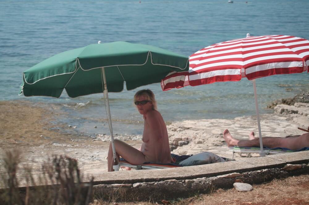 FKK Beachline Front pics - A naturist values sincerity, as well as honesty and openness