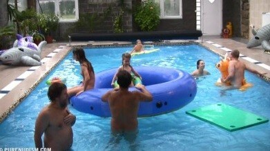 Piano pool and tennis Full HD - Freedom of choice and honesty are key ideas in naturism and nudism