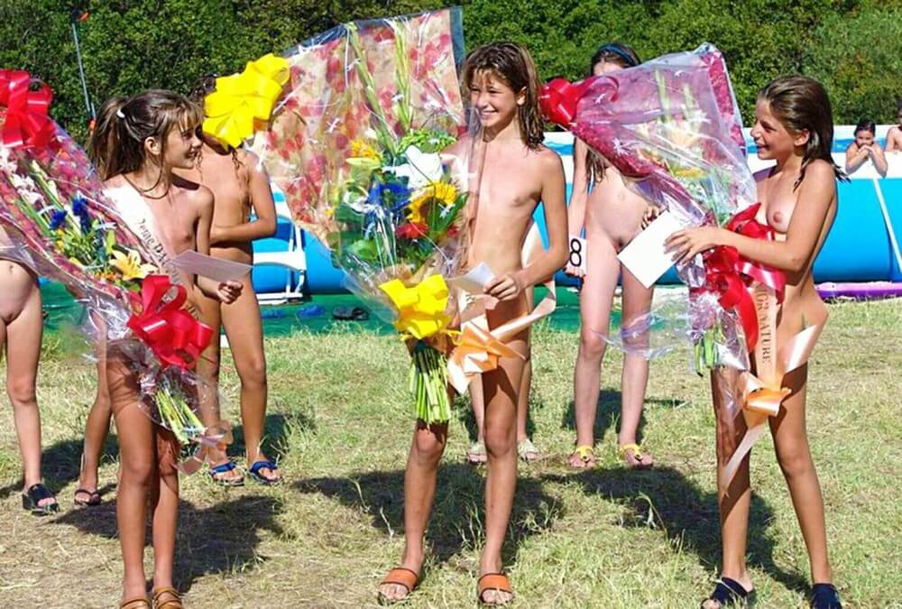 Nudism photo gallery # 2 - People who practice nudism also believe that everyone is equal, regardless of circumstances