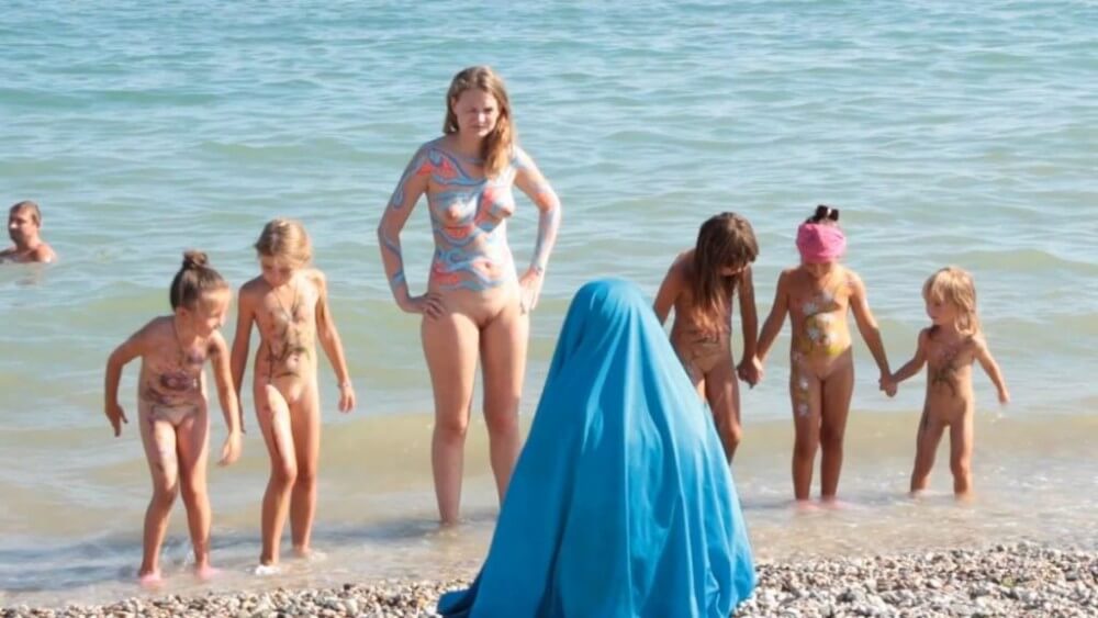 Neptune Day Full HD - Nudism helps you get rid of insecurities and clothes