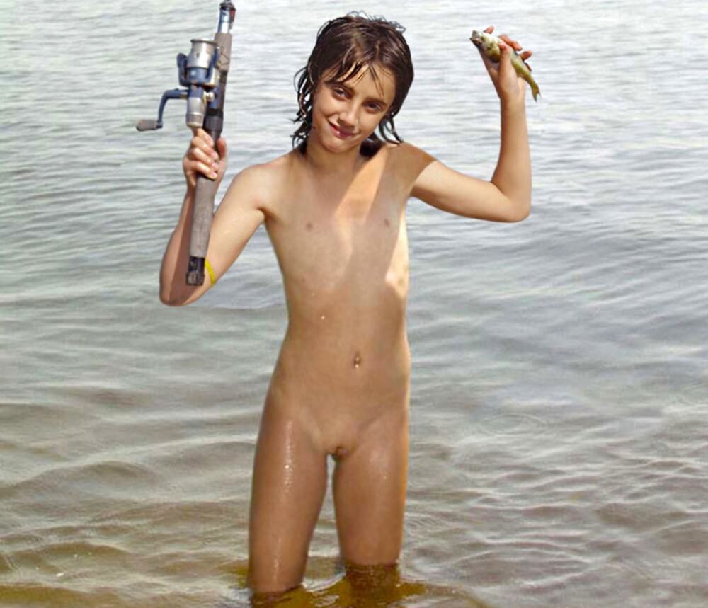 Naturism photo gallery # 42 - Health is strengthened through naturism