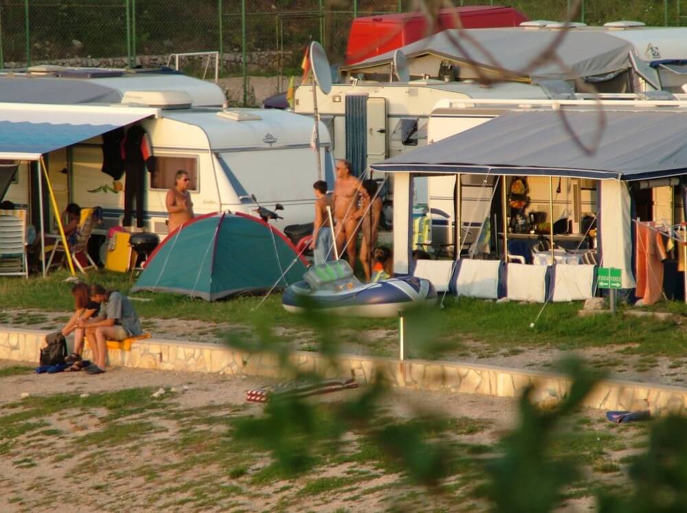 FKK Outdoor Shoreline pics - The underlying principle of nudism and naturism is the value of harmony and balance