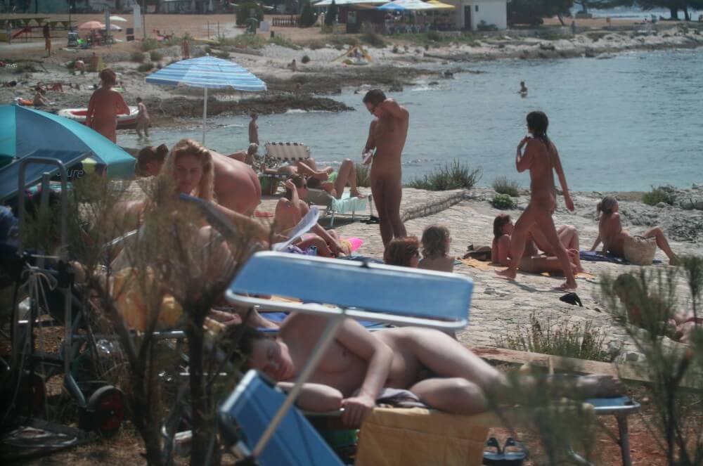 Nuda Beach Wide Outlook pics - Promoting nudism to the masses