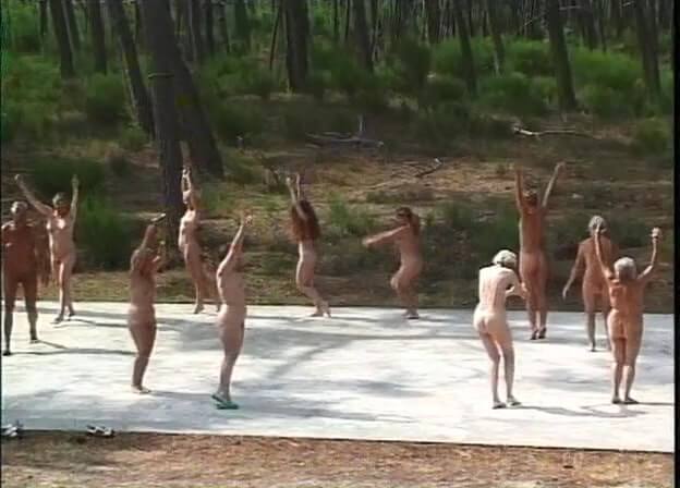 Enature - Euronat, Euronatural, Euronaturally - Nudism reduces self-consciousness