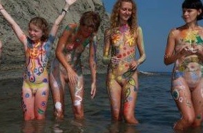 A Mediterranean Crag photos - Through naturism, people seek the opportunity to feel free and in harmony