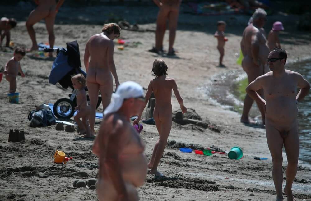 Jr Coastal Beach Paradise pics - People seek in nudism a way to overcome their insecurities