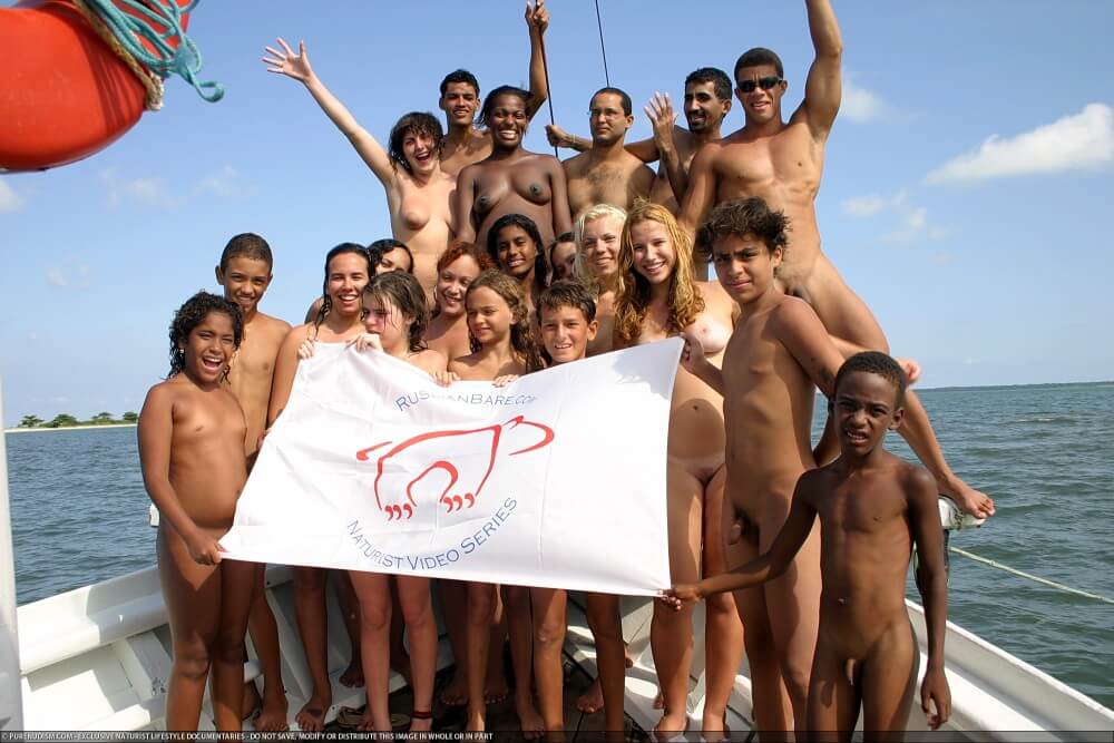 Naturism photo gallery # 59 - A nude person strives for inner harmony and peace of mind