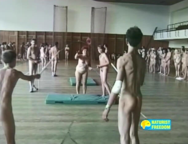 Helios Natura: FKK Fumbling and Tumbling - A nudist promotes tolerance and respect for others