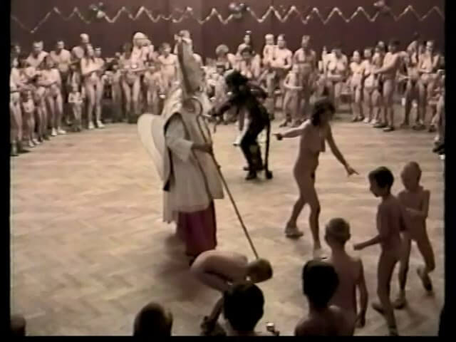 Helios Natura: Christmas Kinder Spiele - The true flourishing of a culture of naturalness